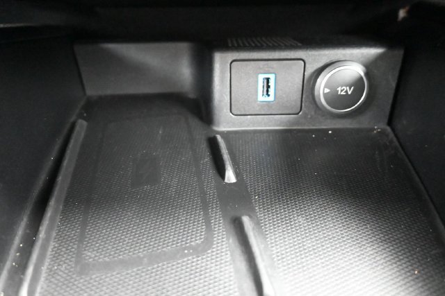 Used 2020 Ford Escape SE Sport FWD image 32