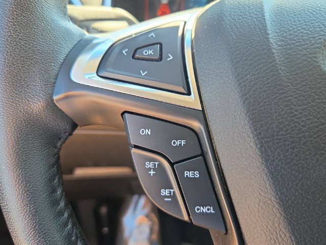 Used 2019 Ford Edge Titanium FWD image 13