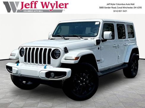 Used 2021 Jeep Wrangler Unlimited Sahara AWD/4WD image 1