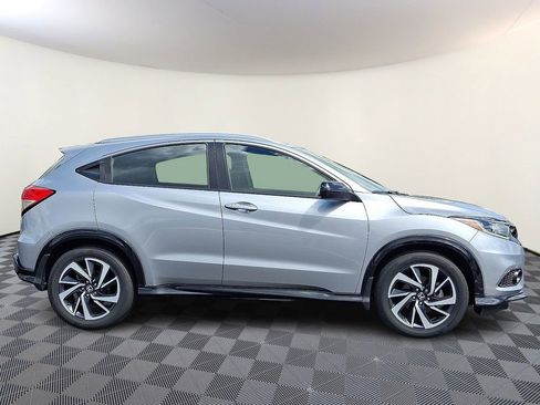 Used 2019 Honda HR-V Sport image 10