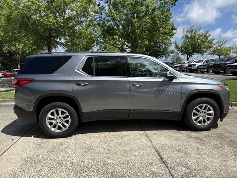 Used 2020 Chevrolet Traverse LT AWD/4WD image 8