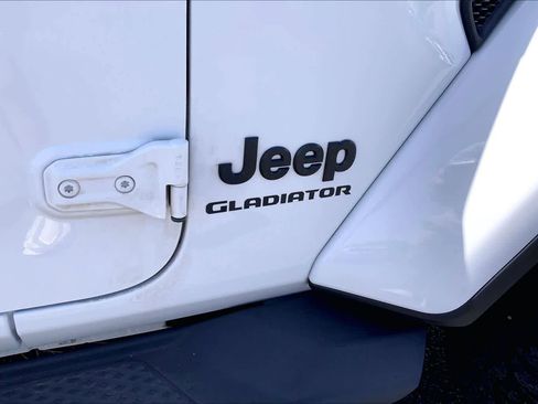 Used 2022 Jeep Gladiator Sport AWD/4WD image 10