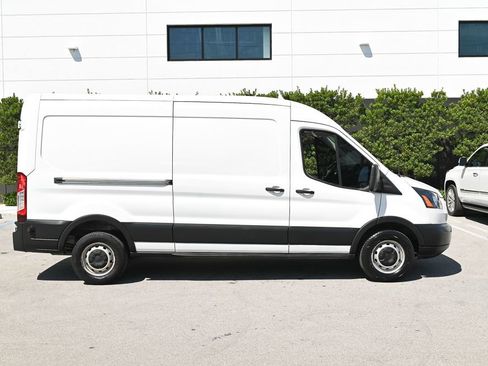 Used 2019 Ford Transit 250 148 Medium Roof image 8