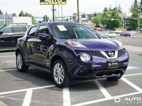 Used 2016 Nissan Juke SV AWD/4WD image 3