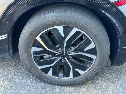 Used 2023 Kia EV6 Wind RWD image 21