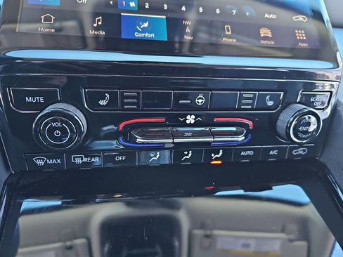 Used 2023 Jeep Grand Cherokee L Limited image 22