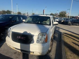 Used 2013 GMC Yukon XL SLT video 1