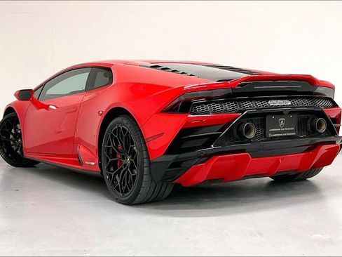 Used 2021 Lamborghini Huracan EVO RWD image 6