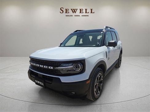 New 2025 Ford Bronco Sport Outer Banks w/ Outer Banks Tech Package+ image 1