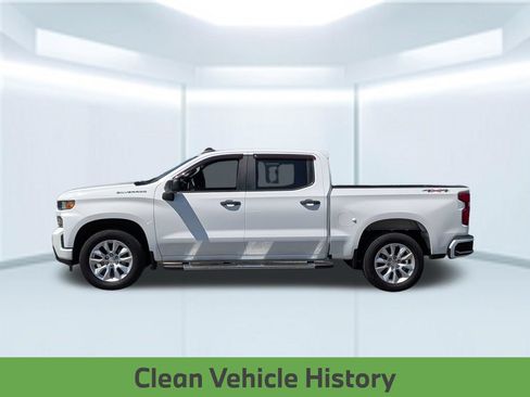 Used 2020 Chevrolet Silverado 1500 Custom w/ Custom Value Package AWD/4WD image 2