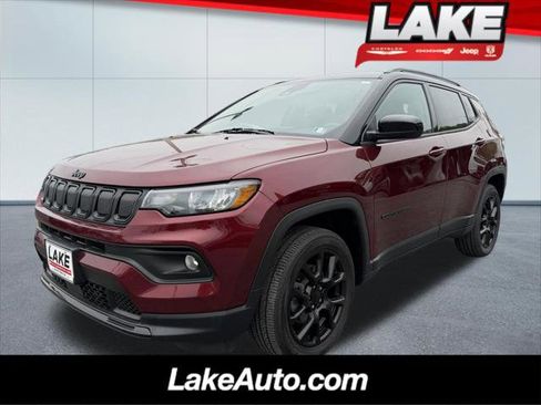 Certified 2022 Jeep Compass Latitude AWD/4WD image 1