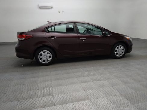 Used 2017 Kia Forte LX image 10