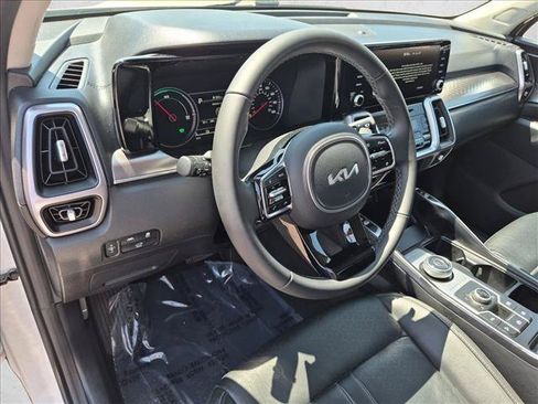 Used 2023 Kia Sorento EX w/ Panoramic Sunroof Package AWD/4WD image 10