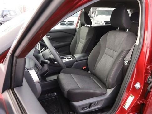 Certified 2024 Nissan Rogue SV image 9