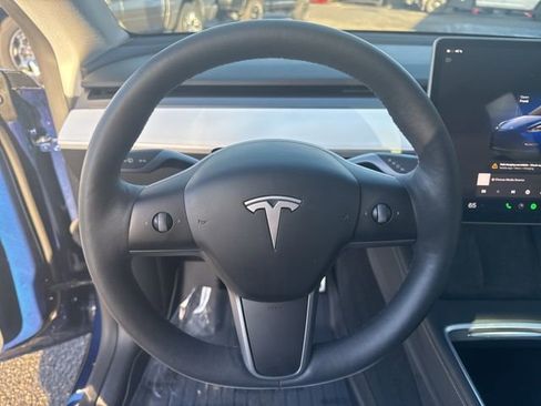 Used 2024 Tesla Model Y Performance image 22