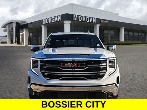 New 2025 GMC Sierra 1500 SLT image 2