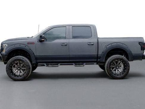 Used 2017 Ford F150 XLT w/ Equipment Group 302A Luxury AWD/4WD image 9