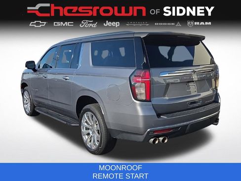 Used 2021 Chevrolet Suburban Premier w/ Premium Package AWD/4WD image 7
