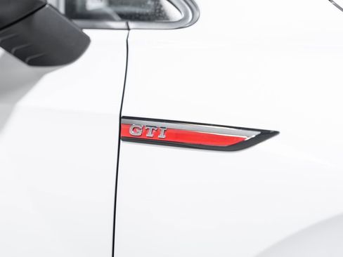 Used 2022 Volkswagen GTI SE image 23
