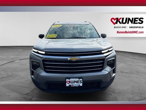 Used 2024 Chevrolet Traverse LT AWD/4WD image 17