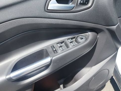 Used 2017 Ford Escape Titanium w/ Equipment Group 301A AWD/4WD image 6