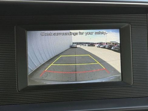 Used 2020 Hyundai Elantra SE w/ Cargo Package (C1) FWD image 17