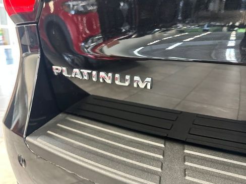 Used 2024 Ford Expedition Max Platinum AWD/4WD image 12