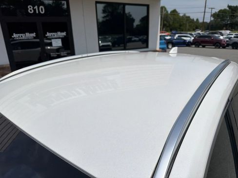 Used 2025 Nissan Kicks SR w/ Interior Electronics Package FWD image 14