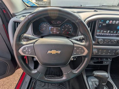 Used 2017 Chevrolet Colorado Z71 AWD/4WD image 7
