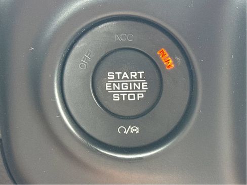 Used 2022 Jeep Wrangler Unlimited Sahara w/ Cold Weather Group AWD/4WD image 18
