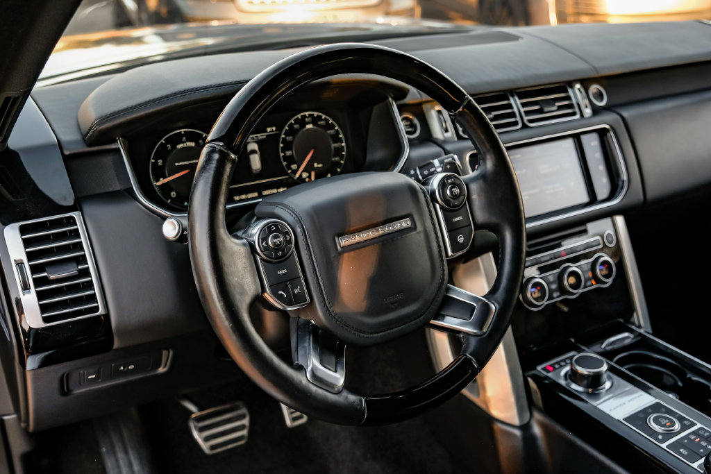 Used 2016 Land Rover Range Rover Supercharged AWD/4WD image 12