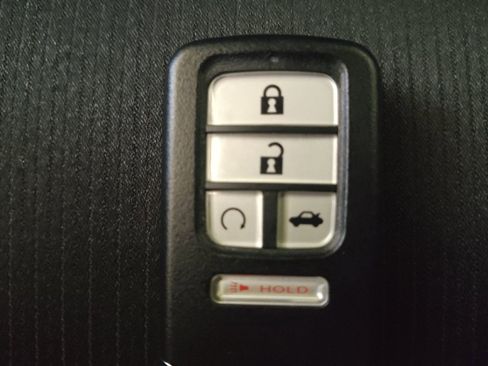 Used 2020 Honda Accord Sport image 32