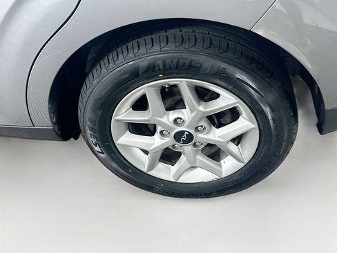 Used 2023 Kia Soul LX w/ LX Technology Package FWD image 11