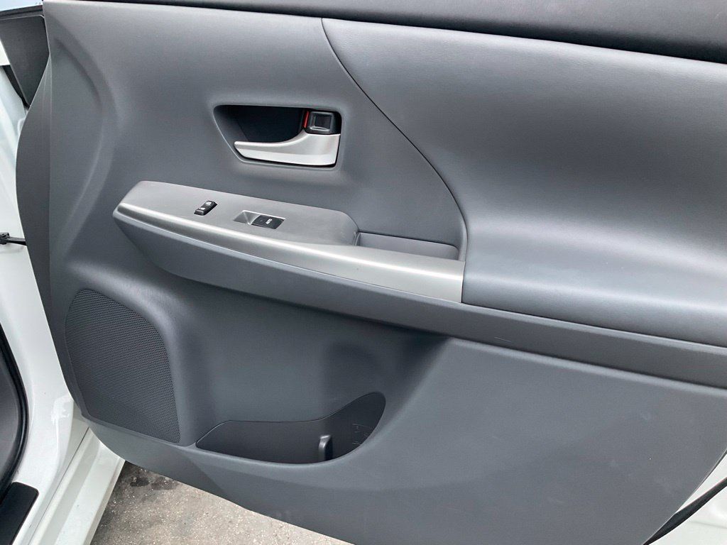 Used 2012 Toyota Prius V Five FWD image 66