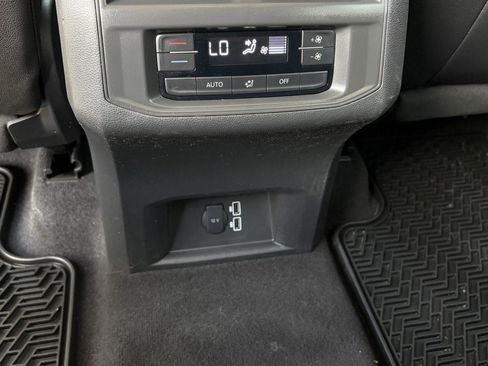 Used 2021 Volkswagen Atlas SE FWD image 22