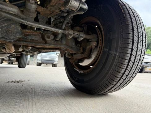 Used 2003 Ford E-350 and Econoline 350 XL RWD image 56