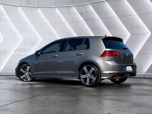 Used 2016 Volkswagen Golf 4-Door image 6