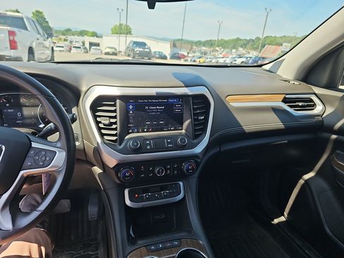 Used 2023 GMC Acadia SLE AWD/4WD image 29