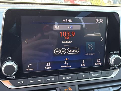 Certified 2024 Nissan Altima 2.5 SR image 13