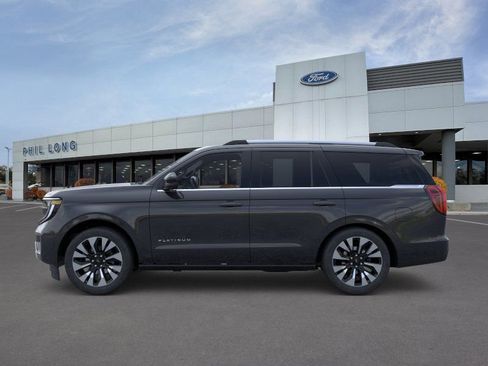 New 2026 Ford Expedition Platinum w/ Driver's Package AWD/4WD image 3