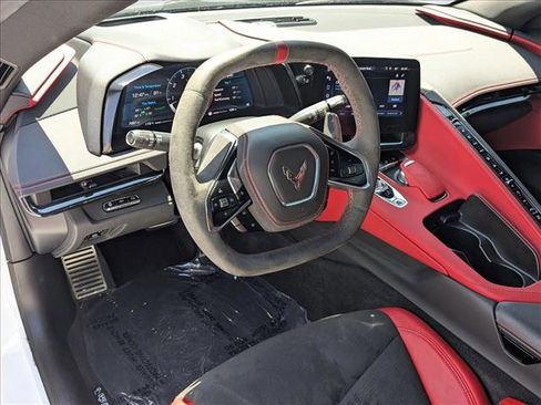Used 2025 Chevrolet Corvette Stingray Preferred Conv w/ Z51 Performance Package RWD image 17