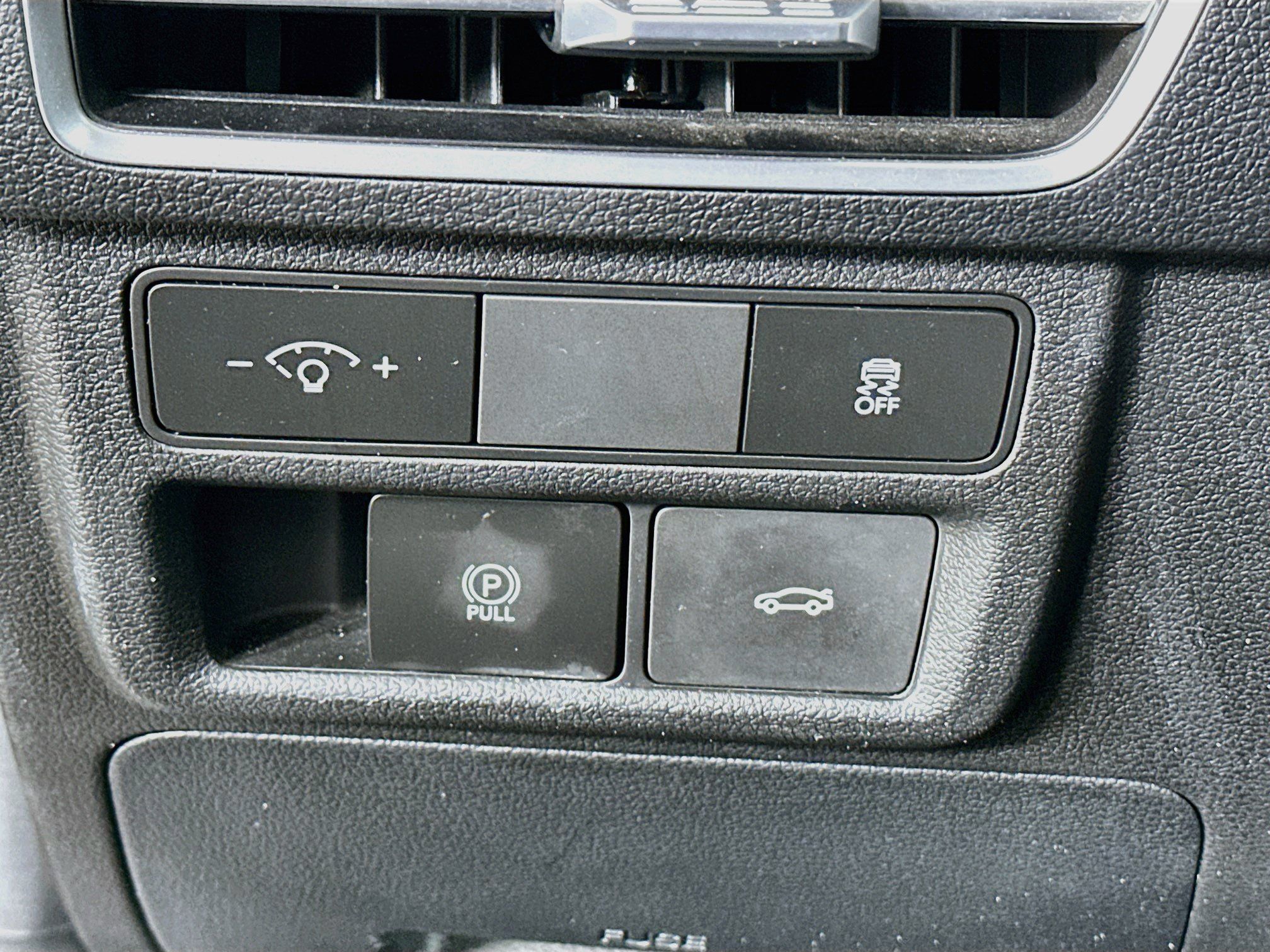 Used 2025 Hyundai Sonata SEL FWD image 17