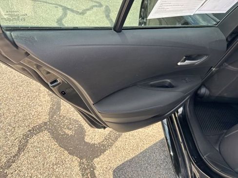 Used 2021 Toyota Corolla SE FWD image 11