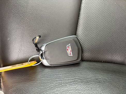 Used 2025 Cadillac XT5 Premium Luxury image 30