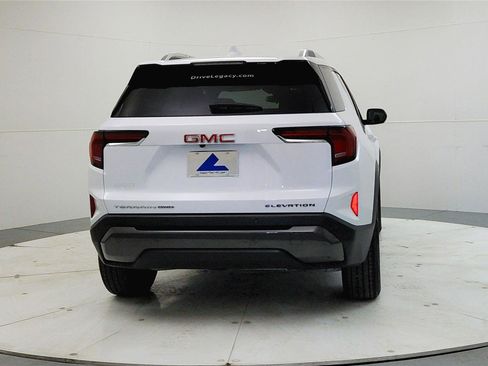 Used 2025 GMC Terrain Elevation w/ Elevation Premium Package image 6