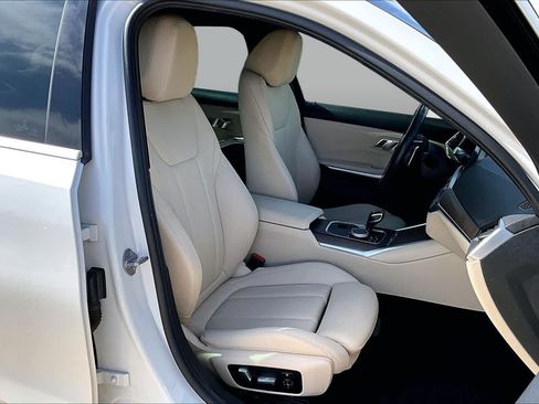 Used 2020 BMW 330i Sedan w/ Convenience Package RWD image 9