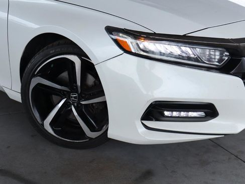 Used 2019 Honda Accord Sport image 4