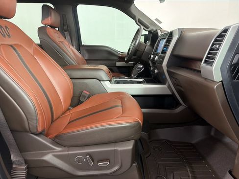 Used 2019 Ford F150 King Ranch w/ Equipment Group 601A Luxury AWD/4WD image 21