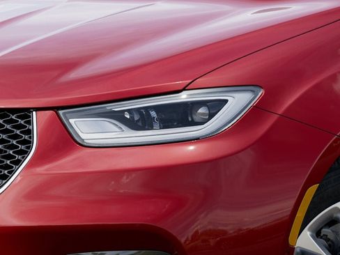 New 2026 Chrysler Pacifica Select w/ S Appearance Package image 11