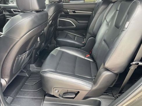 Used 2024 Kia Telluride S w/ S Sunroof Package image 10